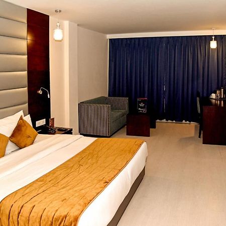 Hotel Sunbeam Premium Zirakpur Exteriér fotografie
