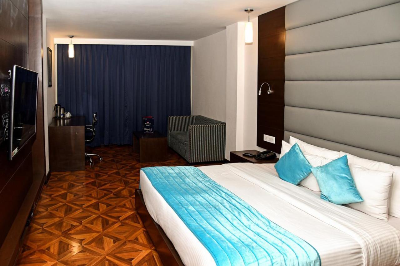 Hotel Sunbeam Premium Zirakpur Exteriér fotografie