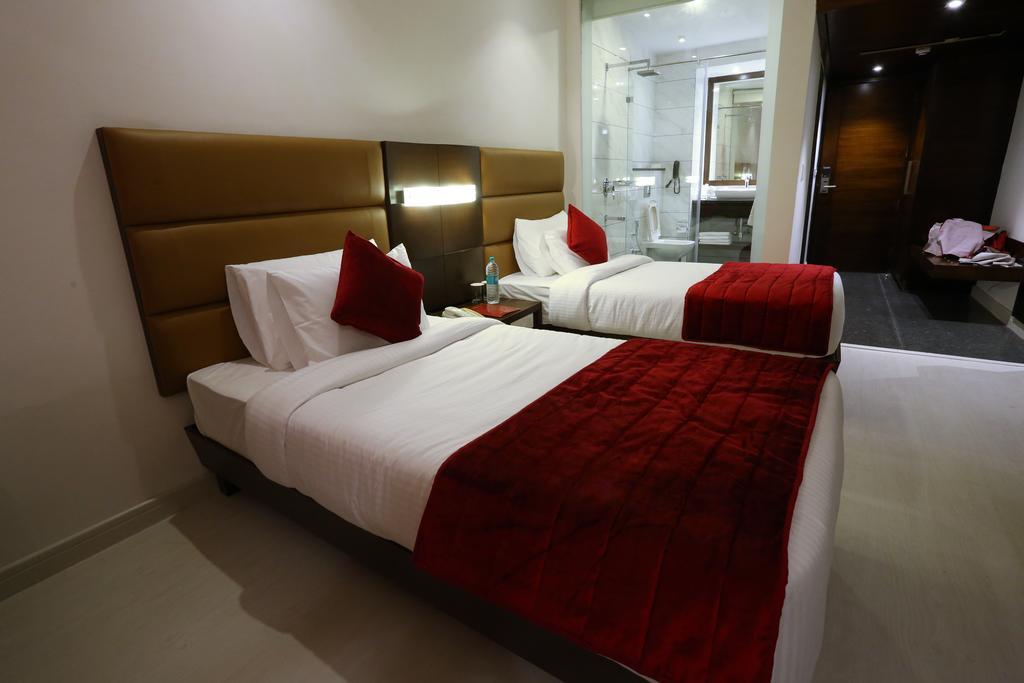 Hotel Sunbeam Premium Zirakpur Exteriér fotografie